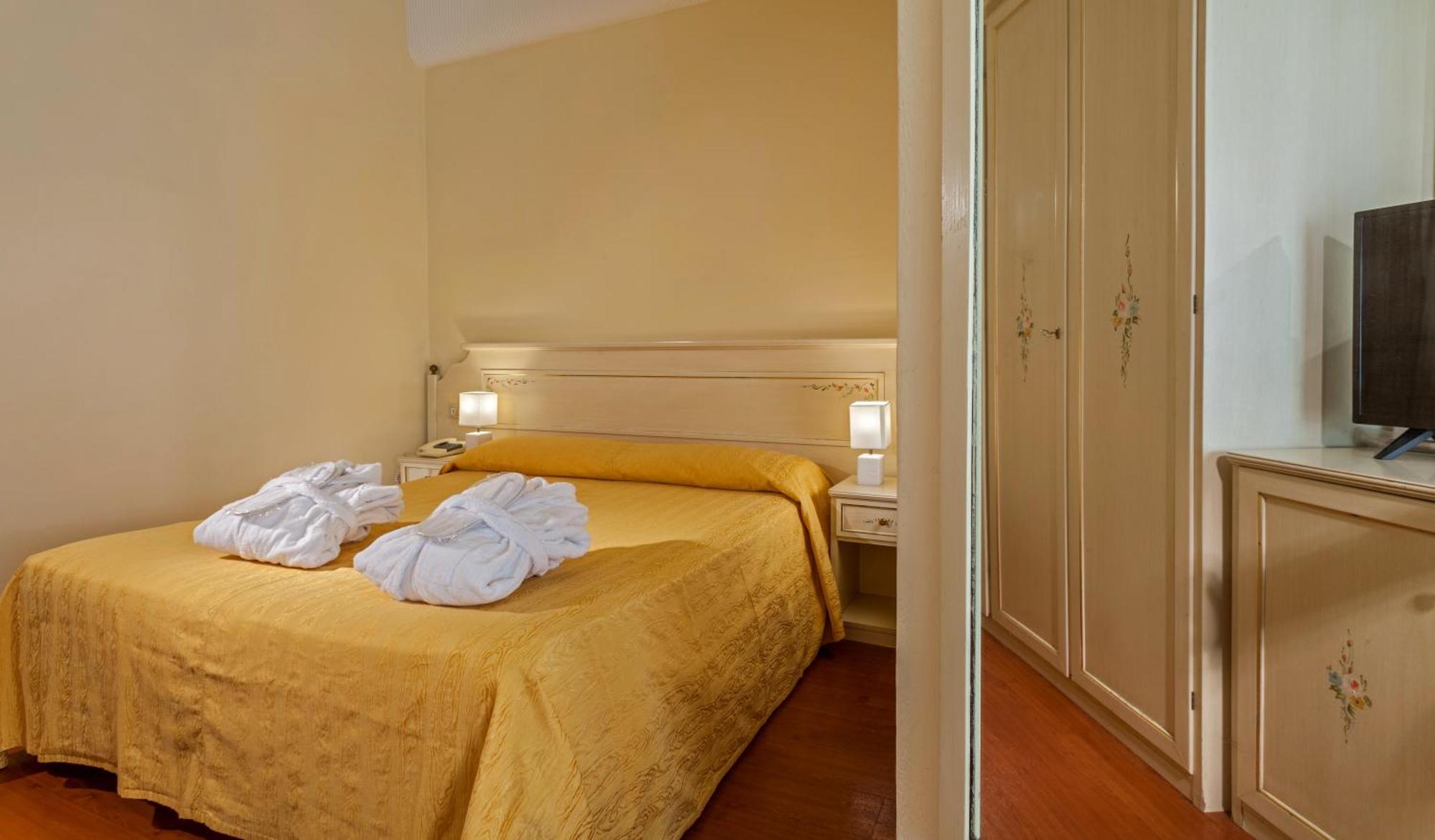 Hotel Terme Patria อาบาโนแตร์เม ภายนอก รูปภาพ