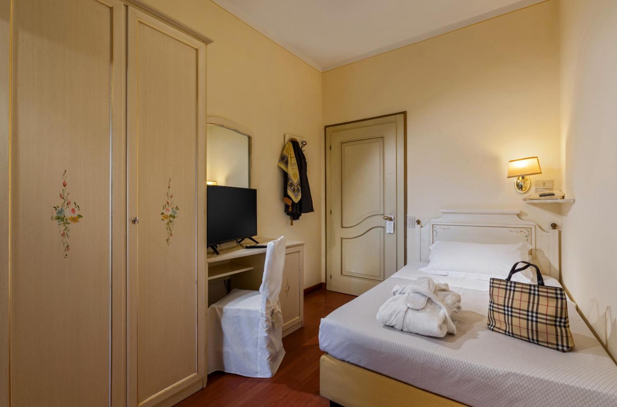 Hotel Terme Patria อาบาโนแตร์เม ภายนอก รูปภาพ