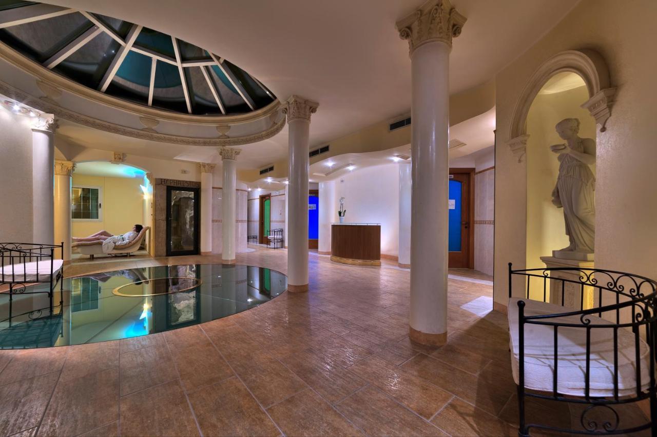 Hotel Terme Patria อาบาโนแตร์เม ภายนอก รูปภาพ